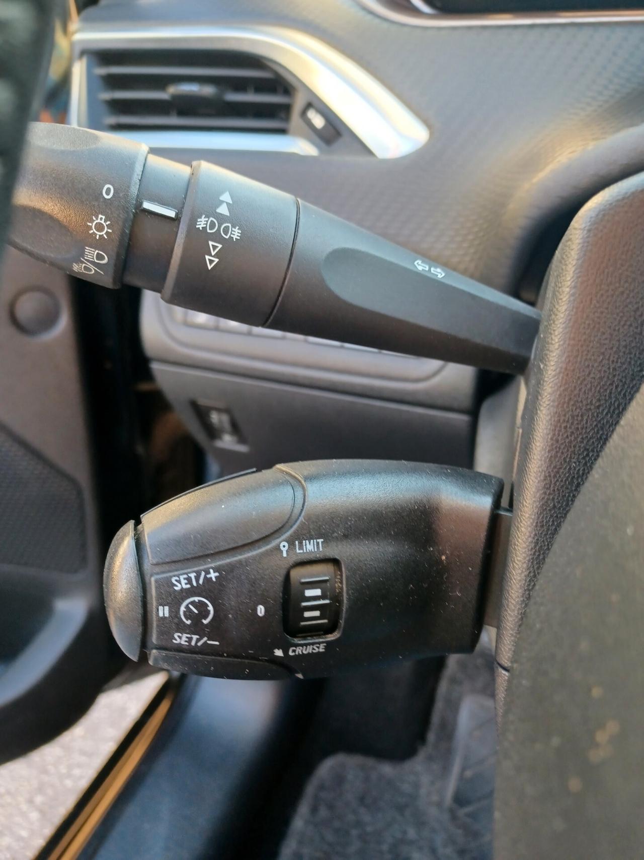 Peugeot 2008 1.4 HDi Active