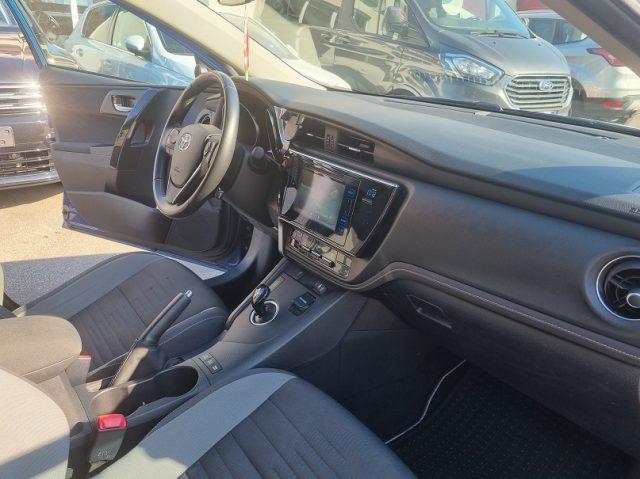 TOYOTA Auris Touring Sports 1.8 Hybrid Lounge TAGLIANDI TOYOTA PERMUTE