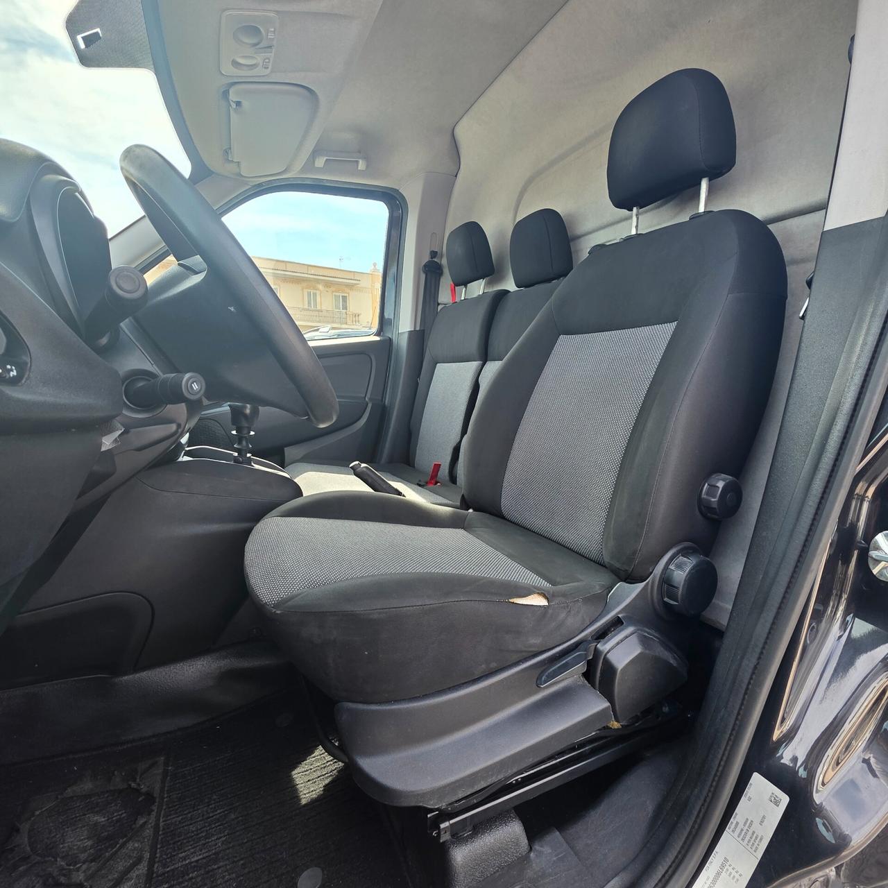 Fiat Doblò 1.6 3 POSTI