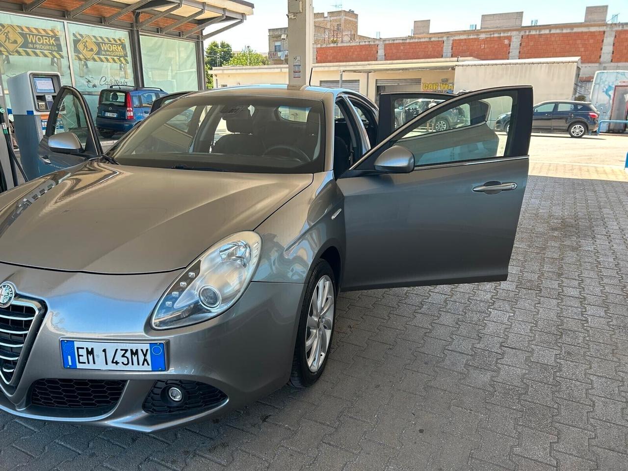 Alfa Romeo Giulietta 1.6 JTDm-2 105 CV Distinctive