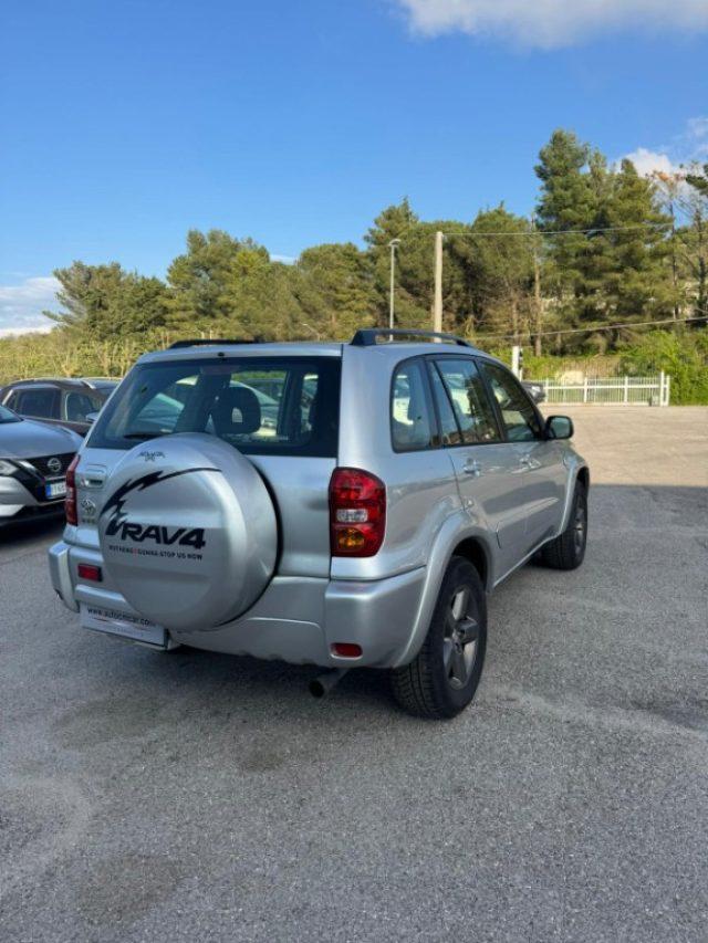 TOYOTA RAV 4 MY23 RAV4 2.0 Tdi D-4D cat 5 porte Sol