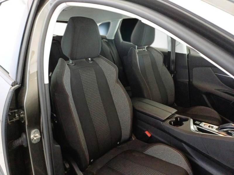 Peugeot 3008 BlueHDi 130 S&S EAT8 Business