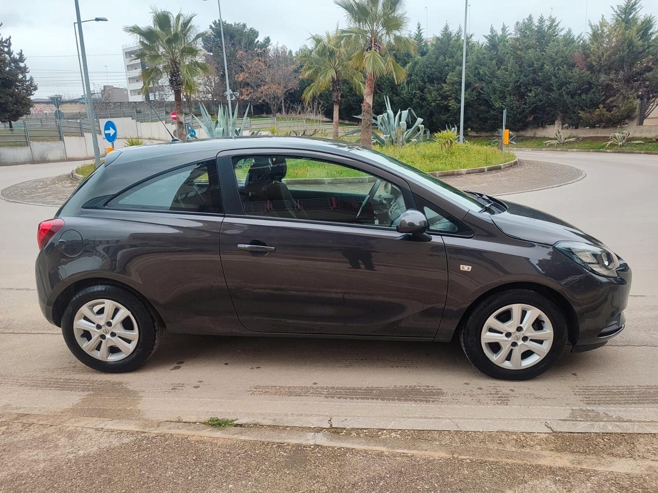 Opel Corsa 1.2 BENZINA (KM 42000)