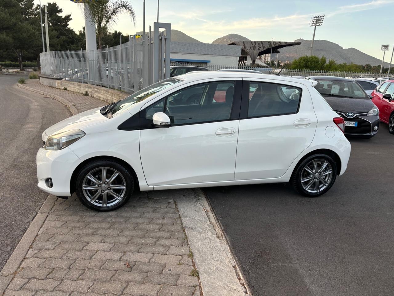 Toyota Yaris 1.4 D-4D 5 porte Lounge