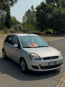Ford Fiesta 1.4 16V aut. 5p. Ghia