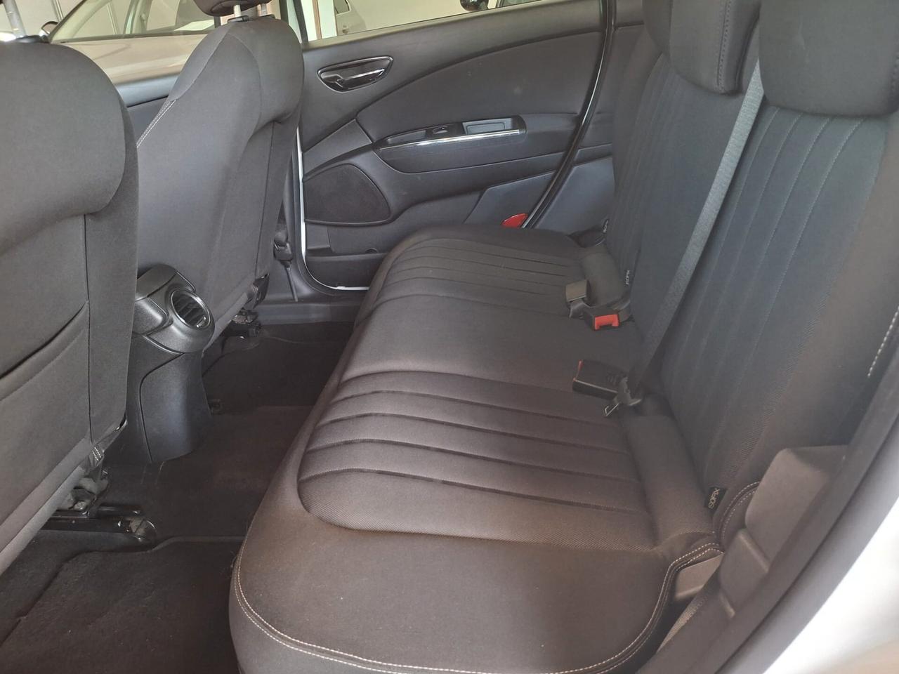 Lancia Delta 1.6 mjt Platino 120cv*NEOPATENTATI