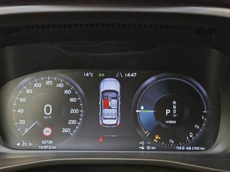 Volvo XC40 Recharge T5 180+82 CV Plug-In Hybrid Recharge Plus Dark