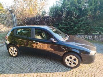 Alfa Romeo 147 1.6 16V TS (105) 5 porte Black Line GPL