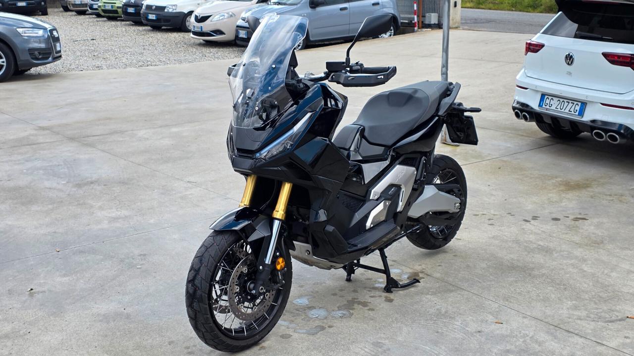 Honda X-ADV 750 ANNO 2025 5.000KM GARANZIA UFFICIALE