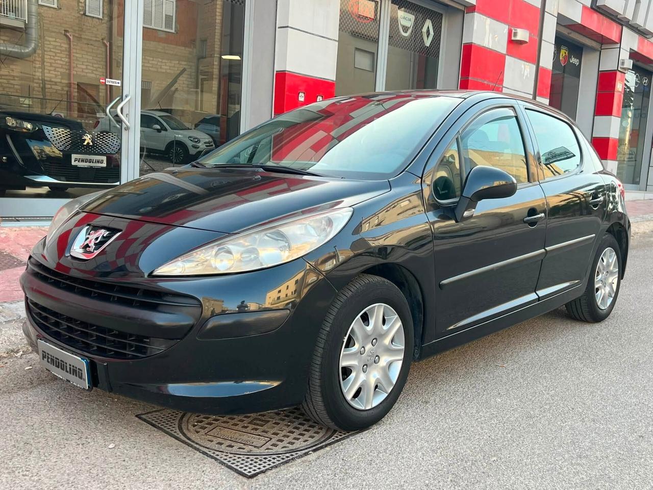 Peugeot 207 1.4 HDi 70CV 5p. ONE Line