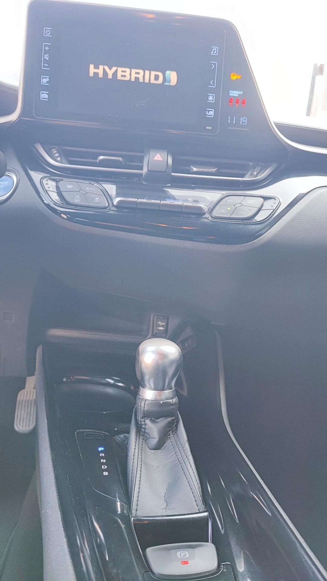 Toyota C-HR 1.8 Hybrid E-CVT Lounge