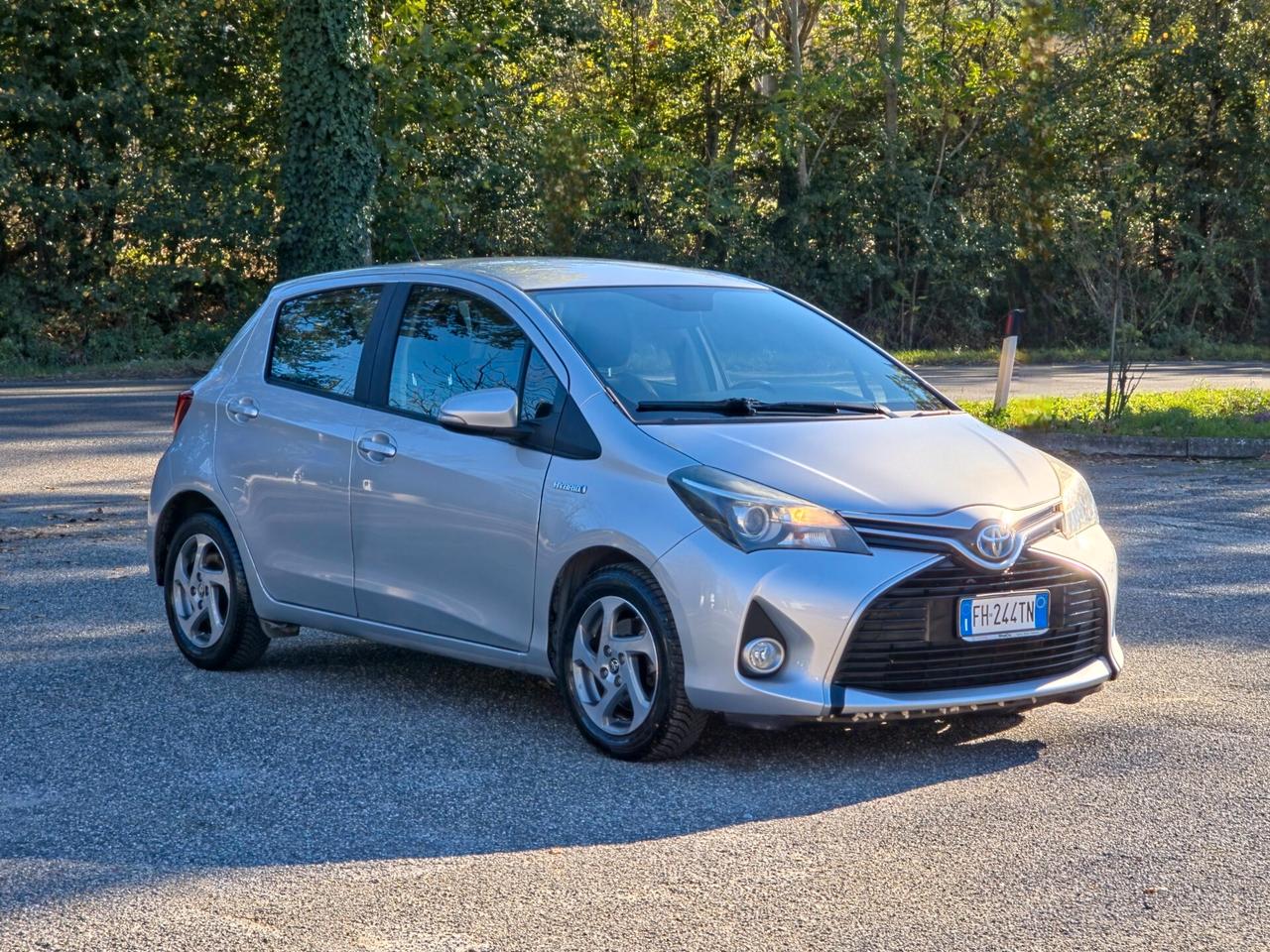 Toyota Yaris 1.5 Hybrid 5 porte Active 2017-E6B Automatico NEO