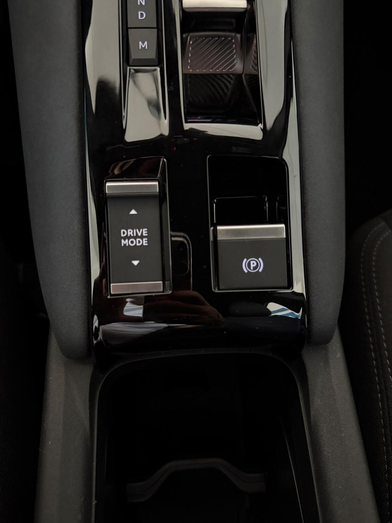 Alfa Romeo Junior 1.2 136 CV Hybrid eDCT6