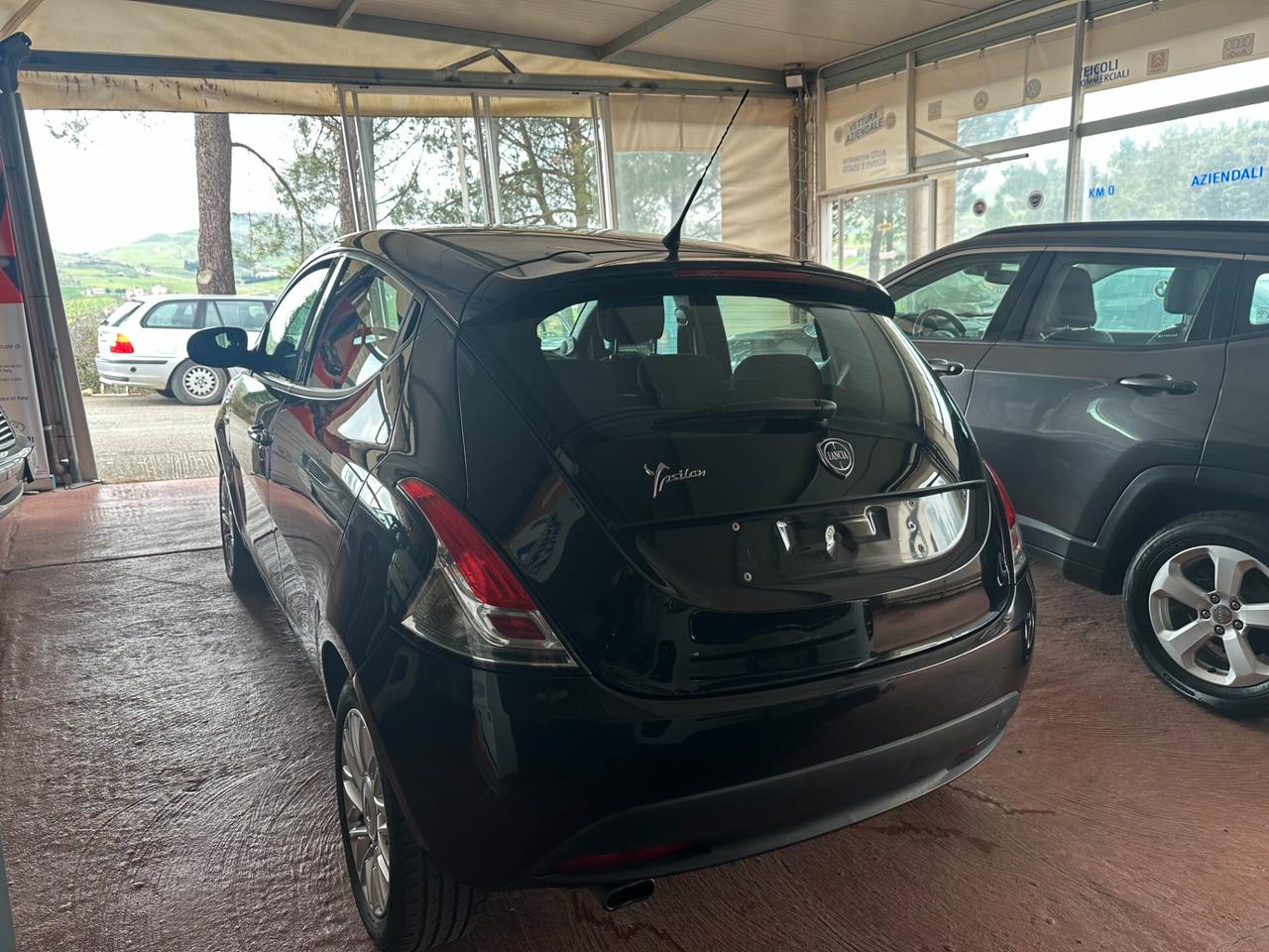 Lancia Ypsilon 1.2 69 CV 5 porte Gold