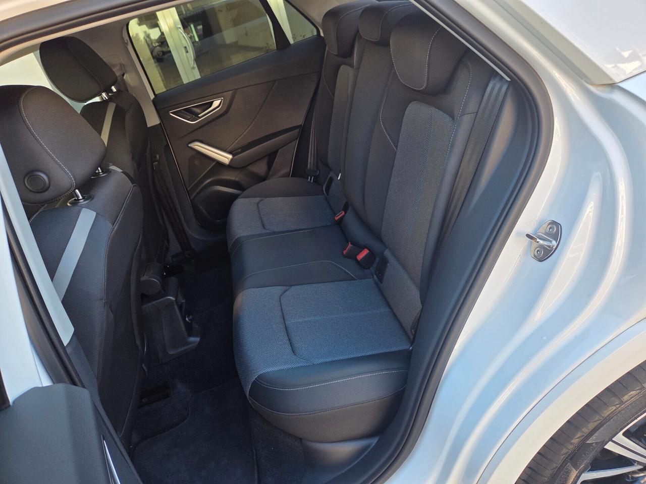 Audi Q2 30 TDI IDENTITY BLACK