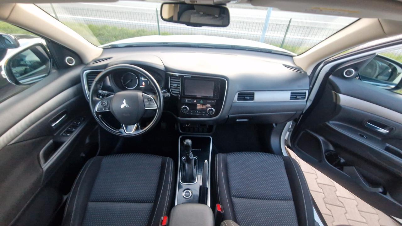Mitsubishi Outlander 2.2 DI-D 4WD 7p.. garantito 12M
