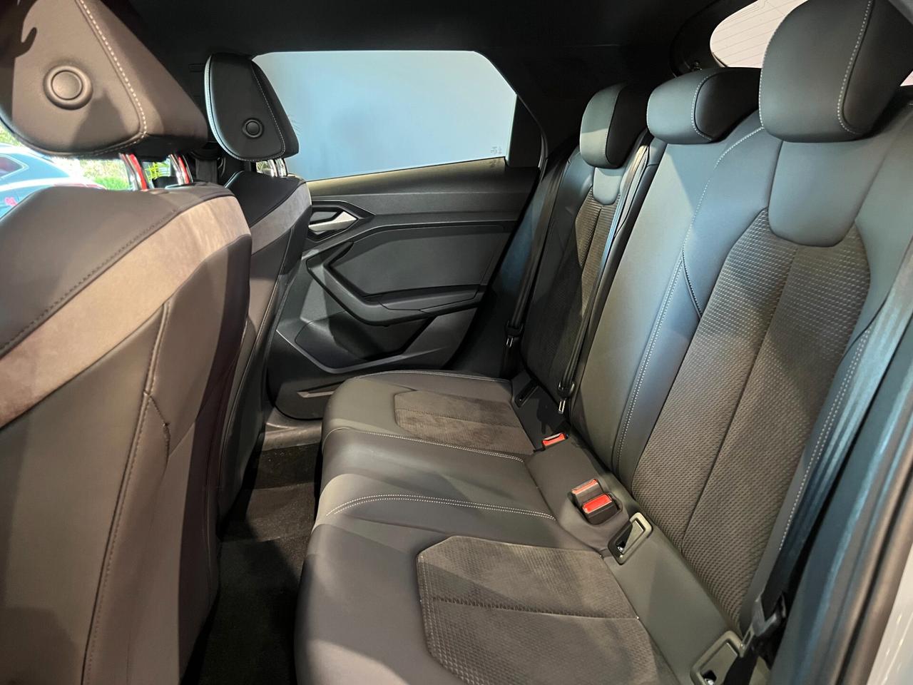 Audi A1 citycarver 30 TFSI S tronic S line