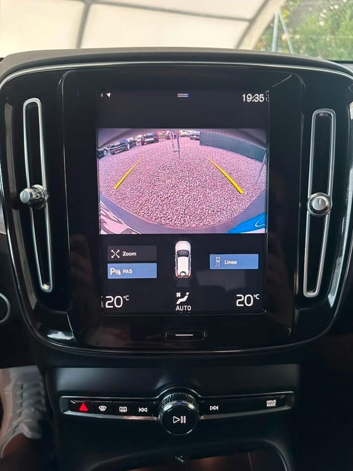 Volvo XC40 T2 Geartronic Momentum Core