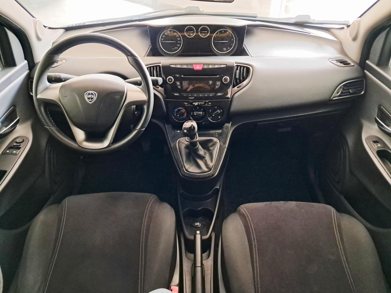 Lancia Ypsilon 1.2 69 CV 5 porte