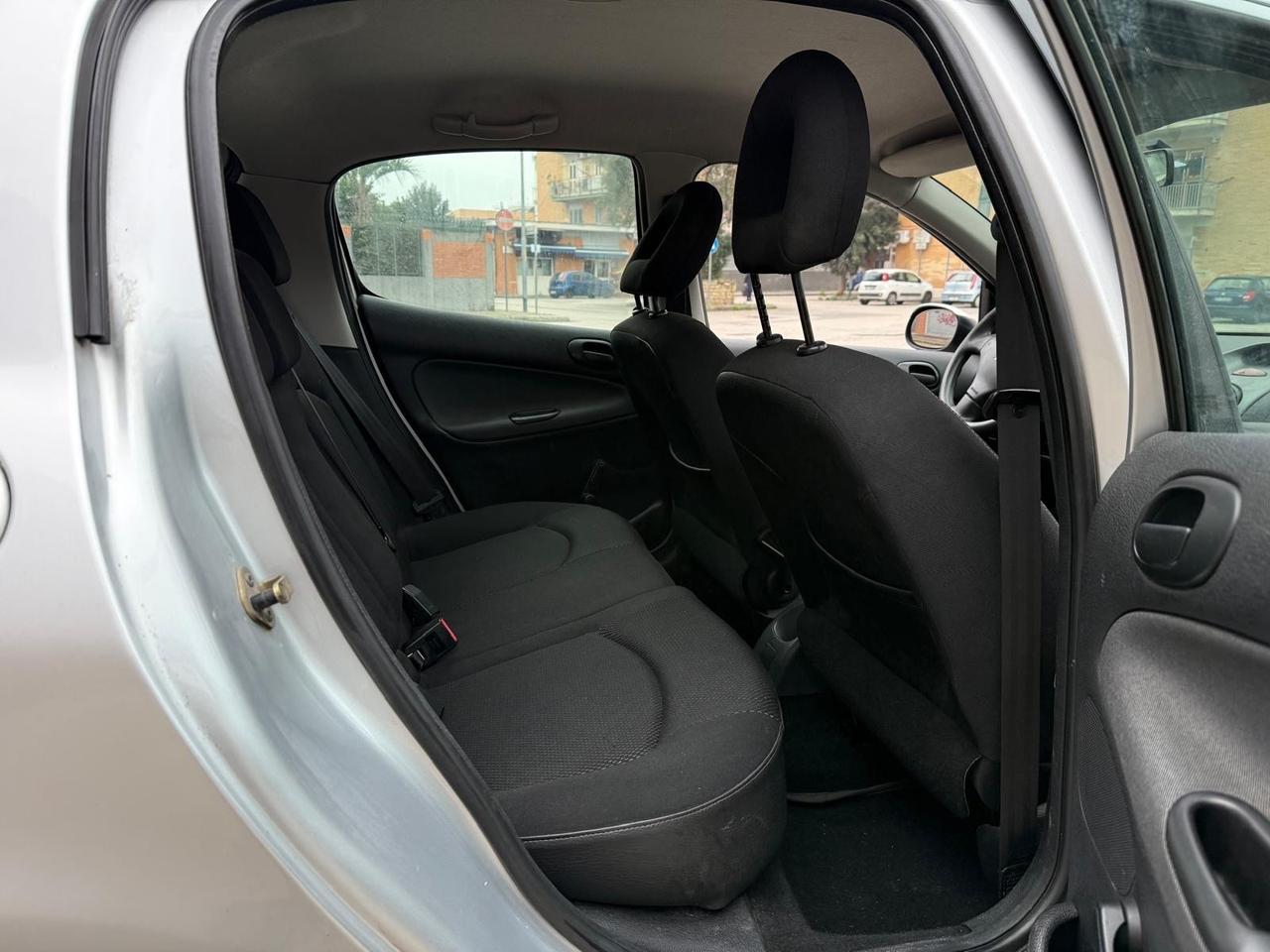 Peugeot 206 1.4 5p. CON 100MILA KM PARI AL NUOVO