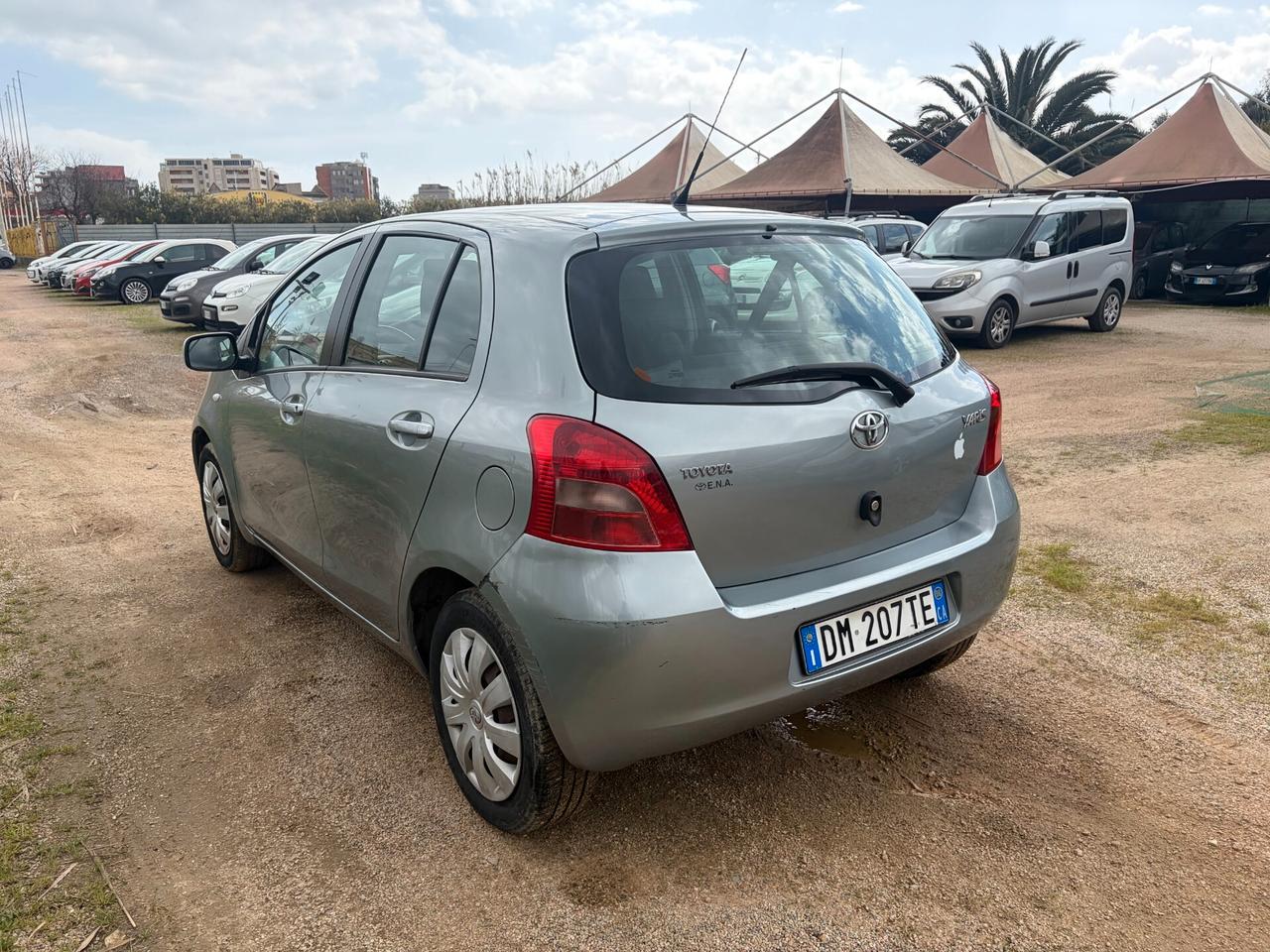 TOYOTA YARIS 1.3 87CV 120.000 KM AUTOMATICA