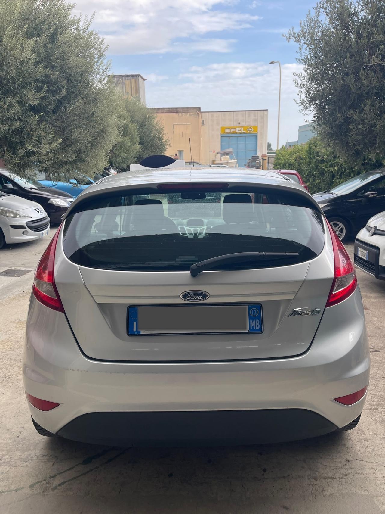 Ford Fiesta 1.4 5 porte Bz.- GPL Titanium
