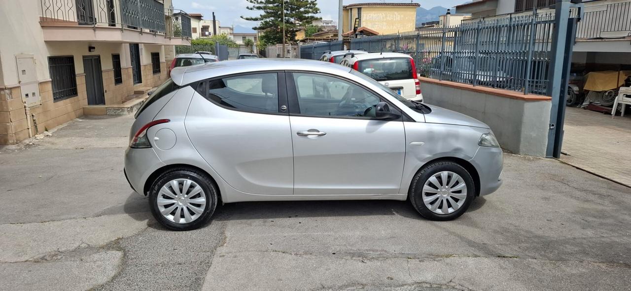 GPL Lancia Ypsilon 1.2 69 CV 5 porte GPL Ecochic Gold