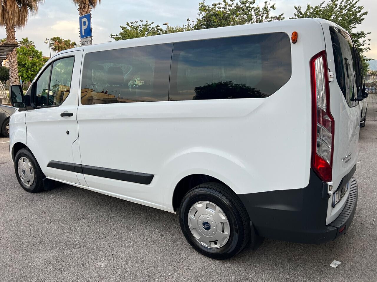 Ford Transit Custom 9 posti 2.2 TDCi 105 cv