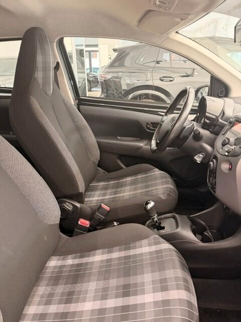 Peugeot 108 5p 1.0 Active - cambio automatico