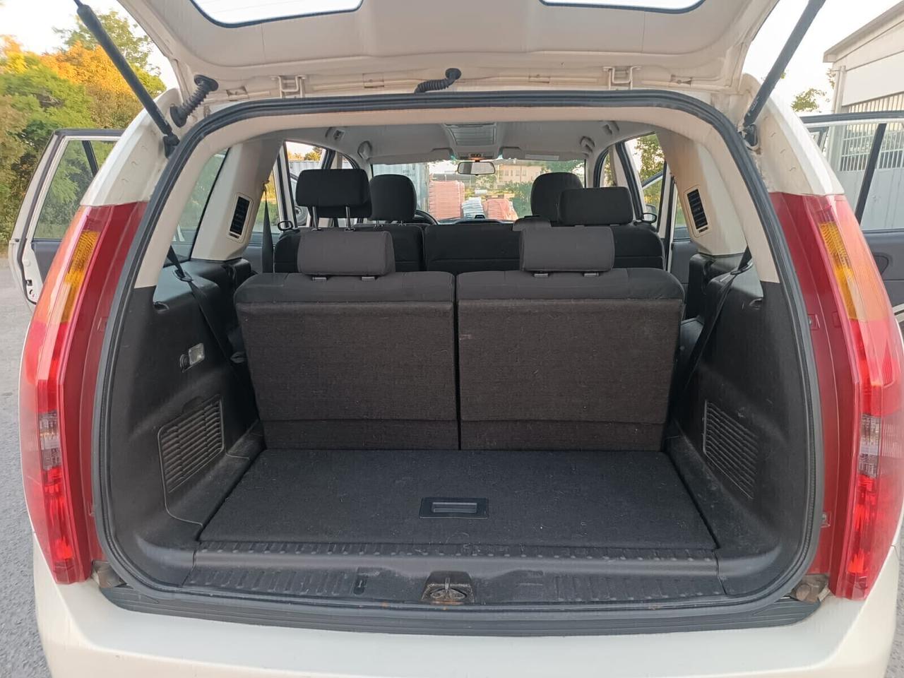 Tata Aria 2013---2.2 Diesel 7 Posti