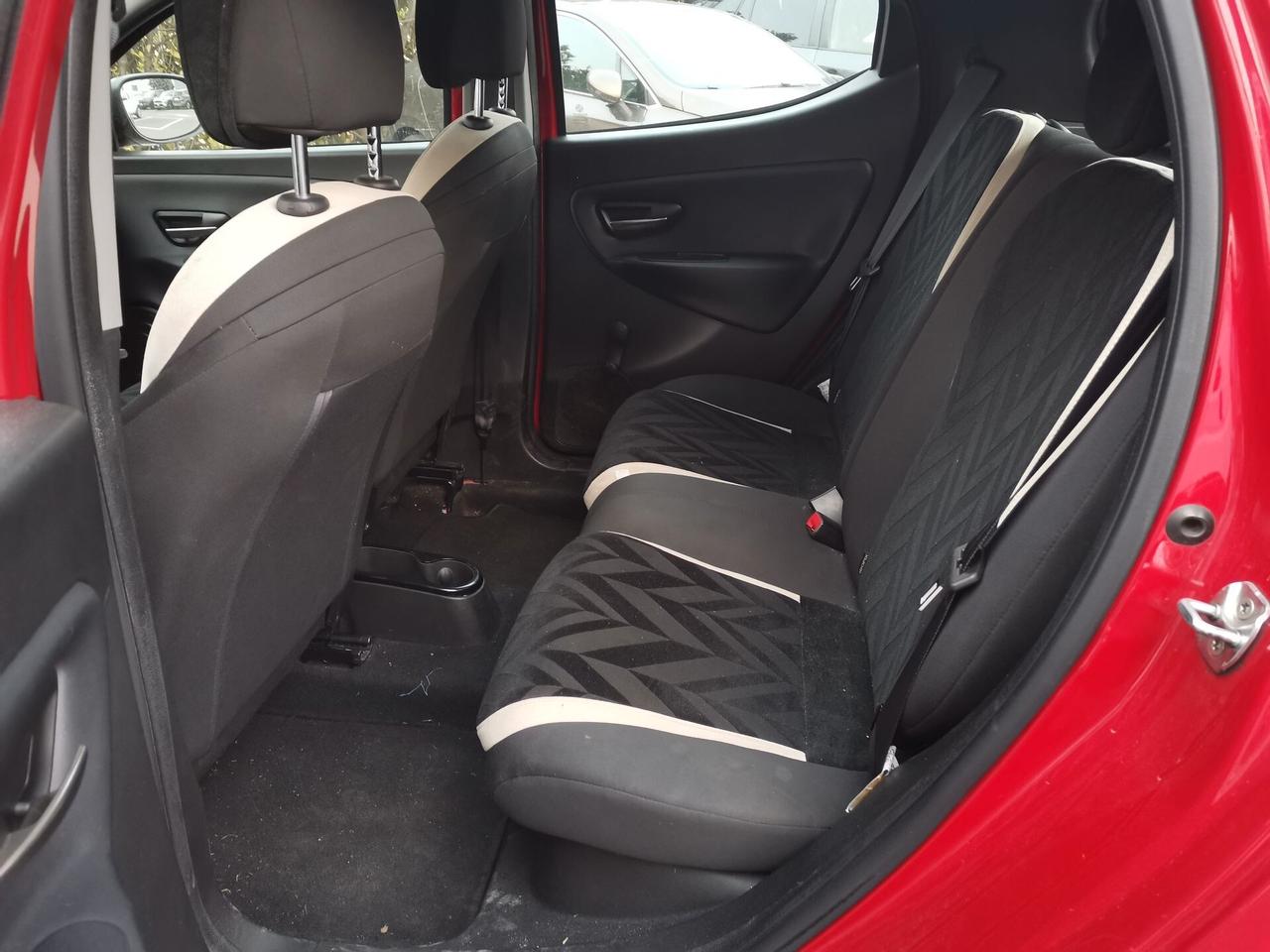 Lancia Ypsilon 1.2 69 CV 5 porte Unyca