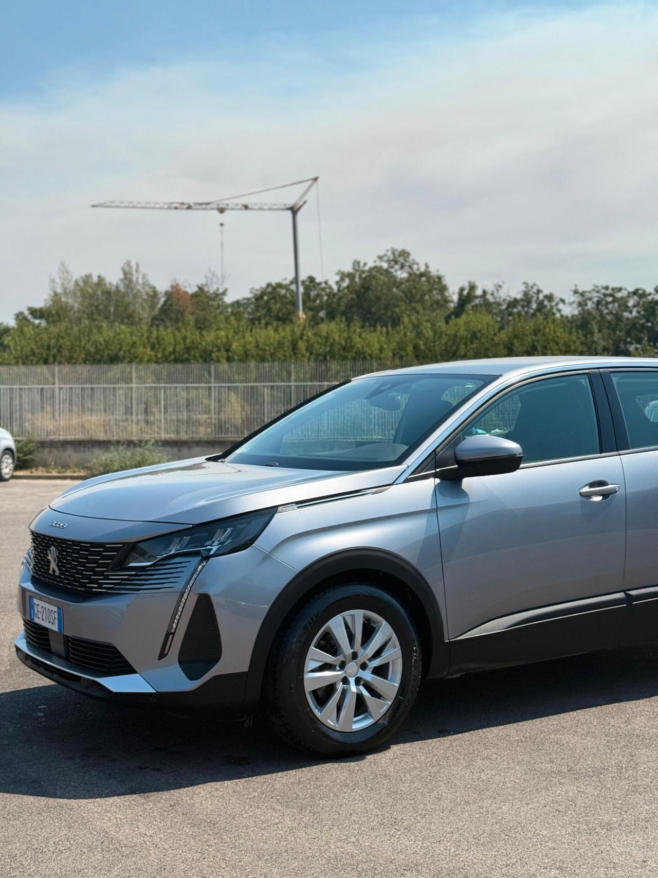 Peugeot 3008 1.5 diesel auto 2021 km certificati