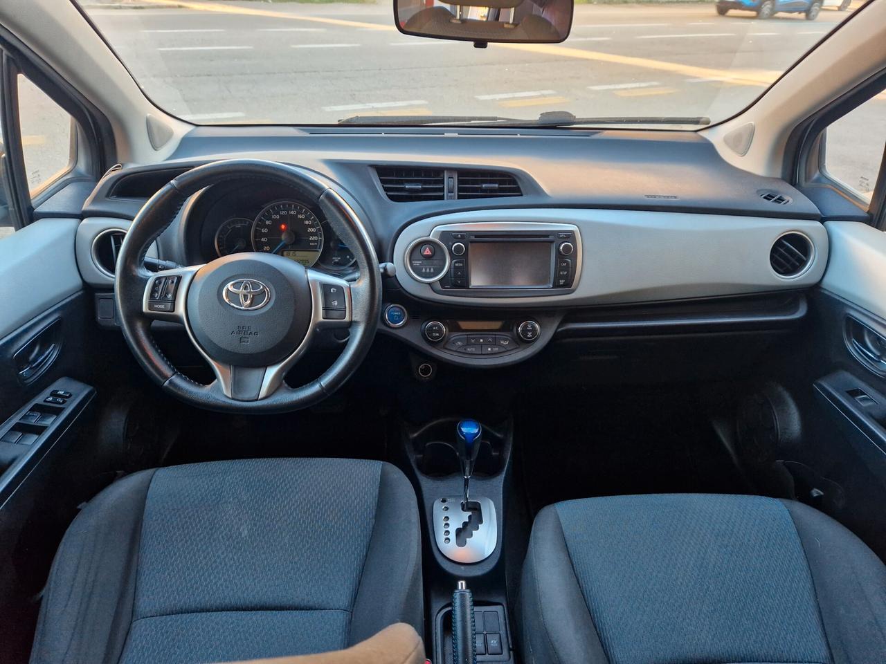 Toyota Yaris 1.5 Hybrid 5 porte Lounge