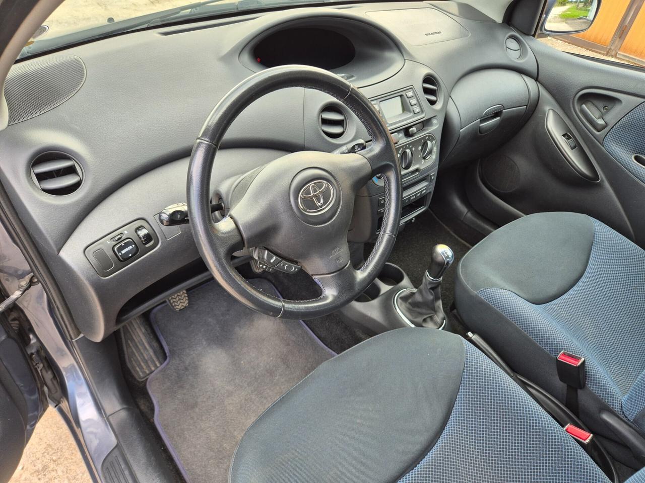 Toyota Yaris 1.0i 16V cat 5 porte Expo