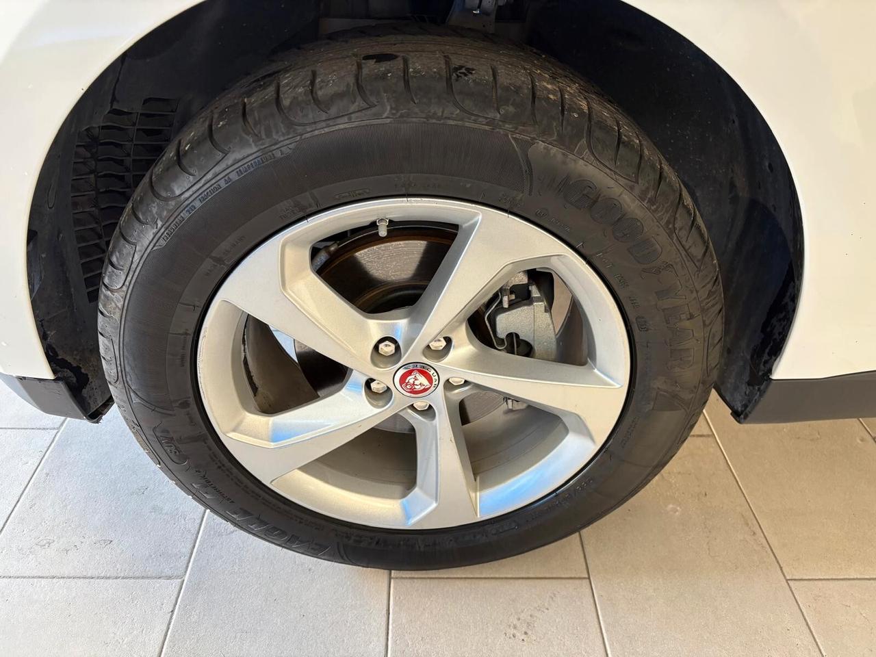 Jaguar F-Pace 2.0 D 180 CV AWD aut. Prestige