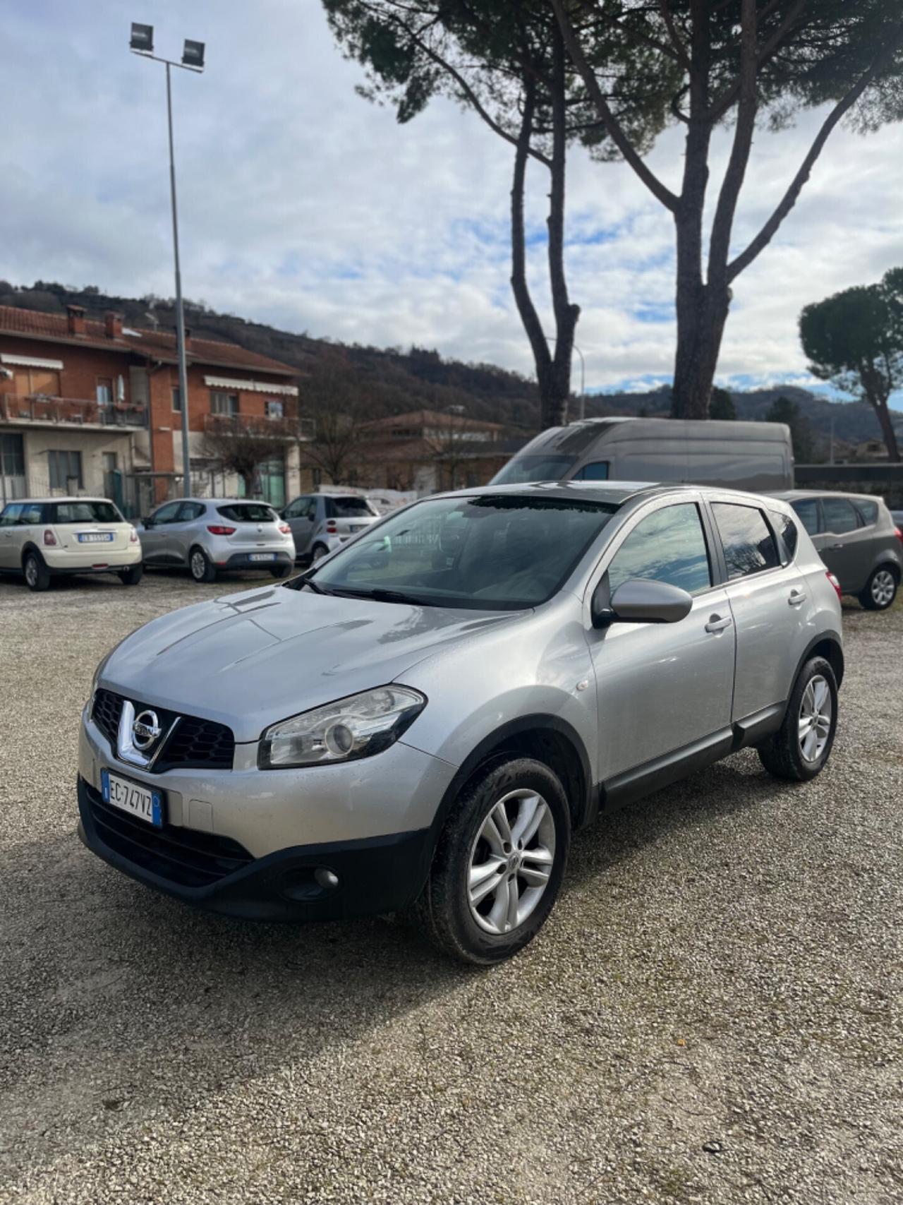 Nissan Qashqai 1.5 dCi PERFETTA SI NEOPATENTATI