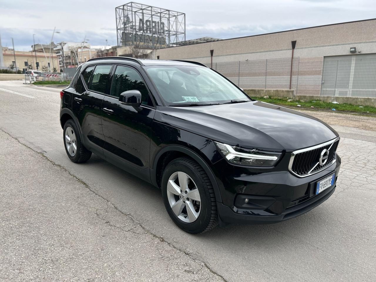 Volvo XC40 D3 AWD Geartronic Inscription PARI AL NUOVO CERTIFICATA