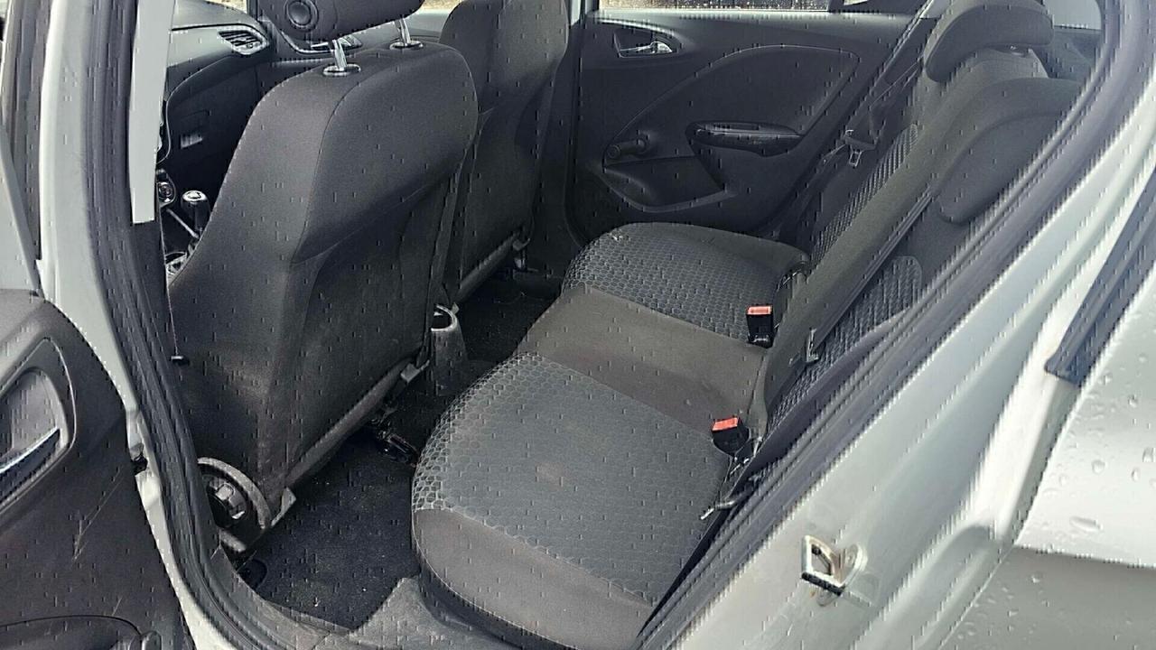 Opel Corsa 1.2 5 porte n-Joy Neopatentati