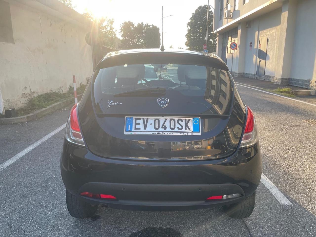 Lancia Ypsilon 0.9 TwinAir 85 CV 5 porte Metano Ecochic Gold