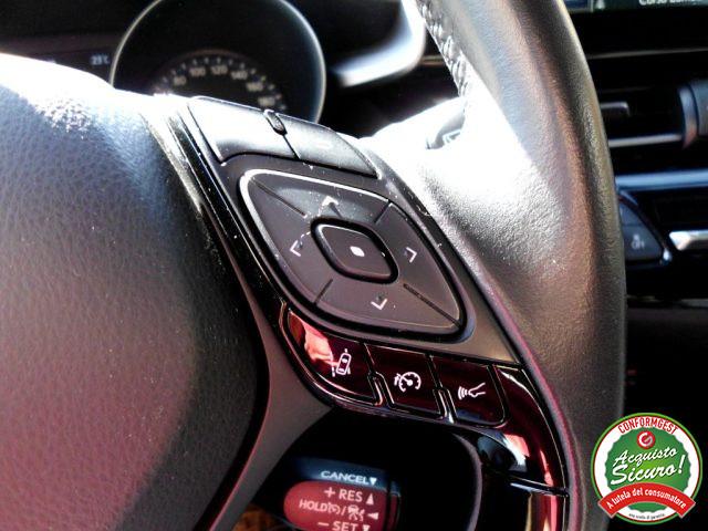 TOYOTA C-HR 1.8 Hybrid E-CVT Business