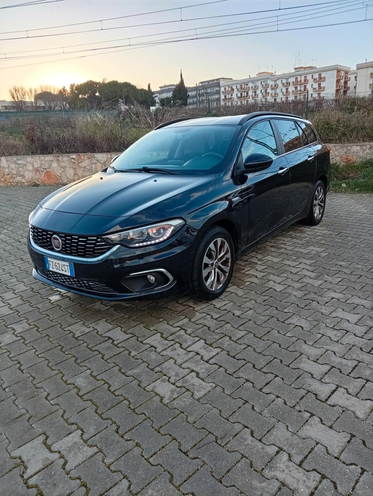 Fiat Tipo 1.6 Mjt S&S SW Lounge