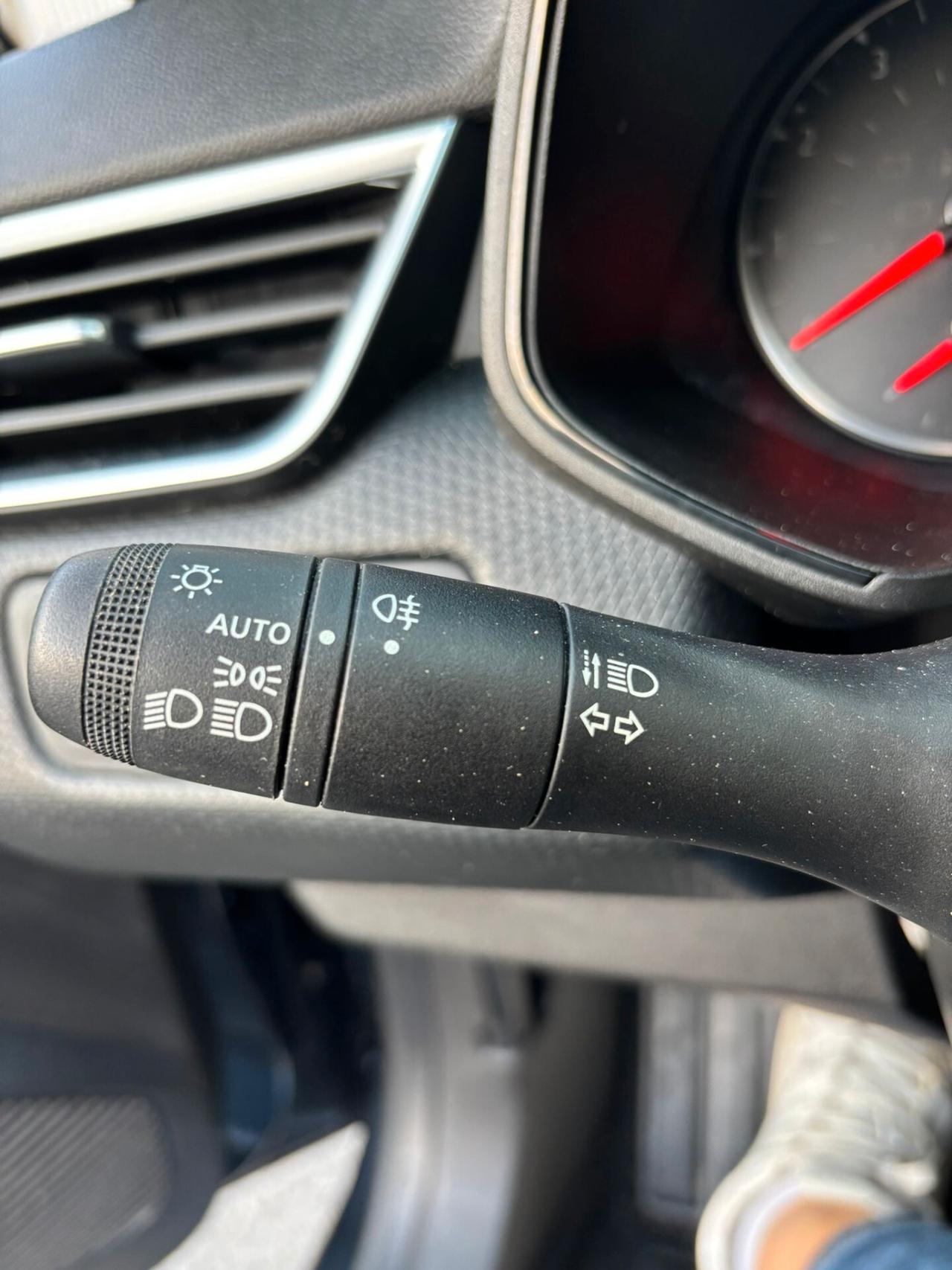 Renault Clio anno 2022 1.0