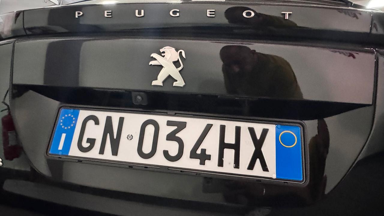 Peugeot 2008 BlueHDi 130 S&S EAT8 Allure