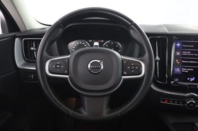 VOLVO XC60 XC60 B4 (d) automatico Momentum Pro