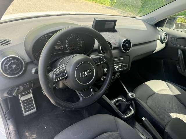 Audi A1 Sportback 1.6 tdi S line neopatentati