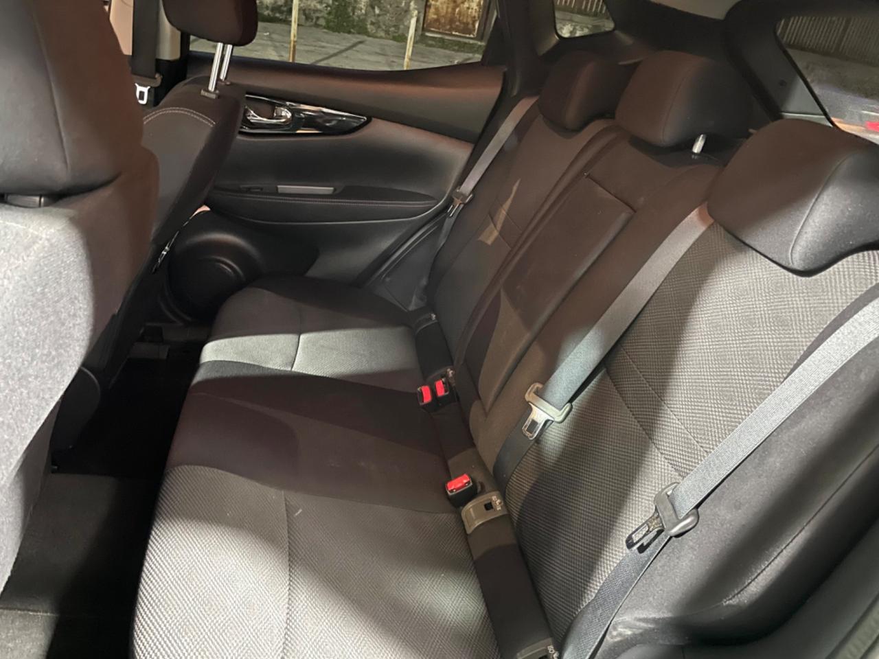 Nissan Qashqai 1.6 dCi 2WD N-Connecta 73.000 km originali