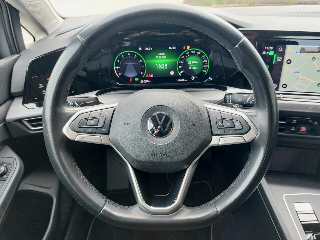 VOLKSWAGEN Golf 1.5 TGI DSG Style - 2020