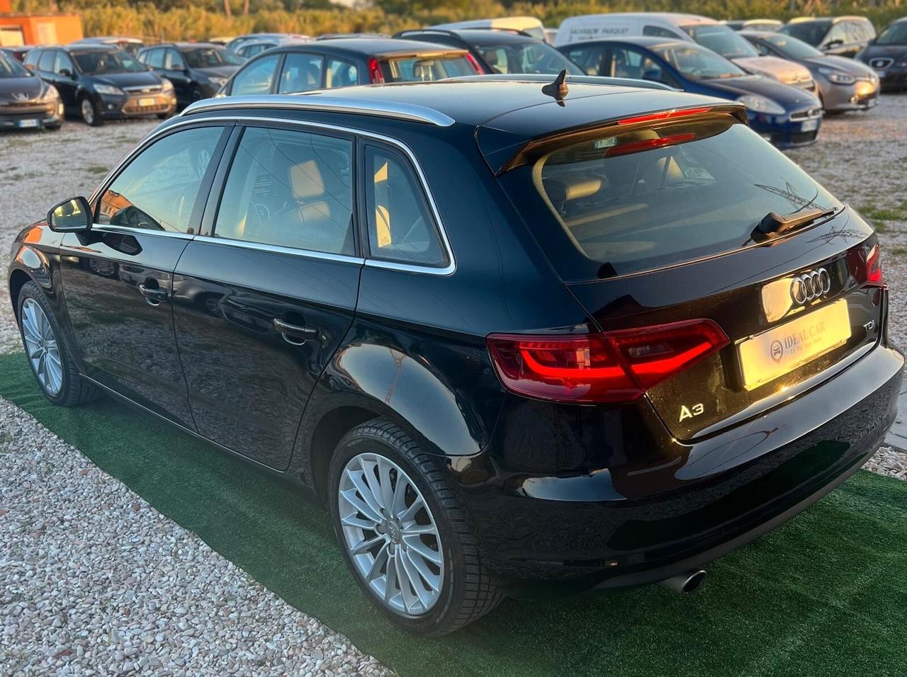Audi A3 SPB 1.6 TDI S tronic Ambition (77 kw)