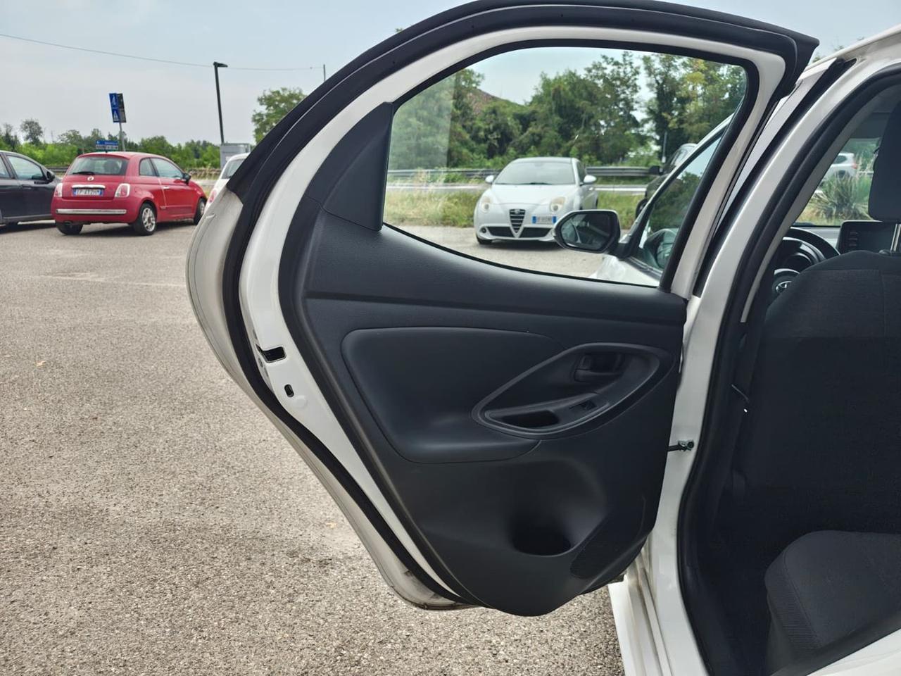 Toyota Yaris Trend 1.5 HEV #11755