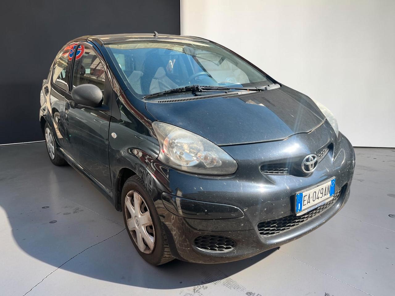 Toyota Aygo 1.0 12V VVT-i 5 porte Sol